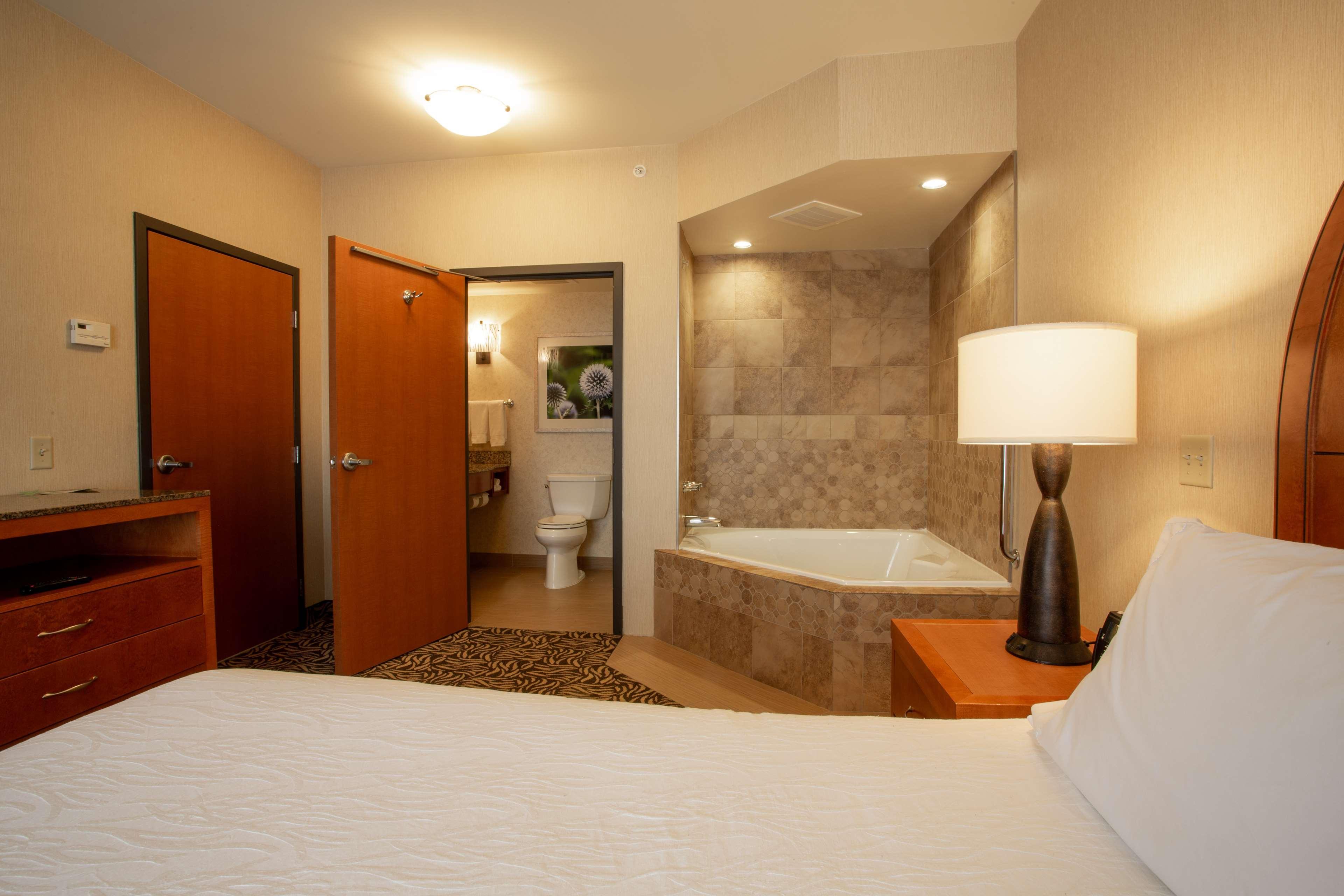 Hilton Garden Inn Cedar Falls Conference Center Екстер'єр фото