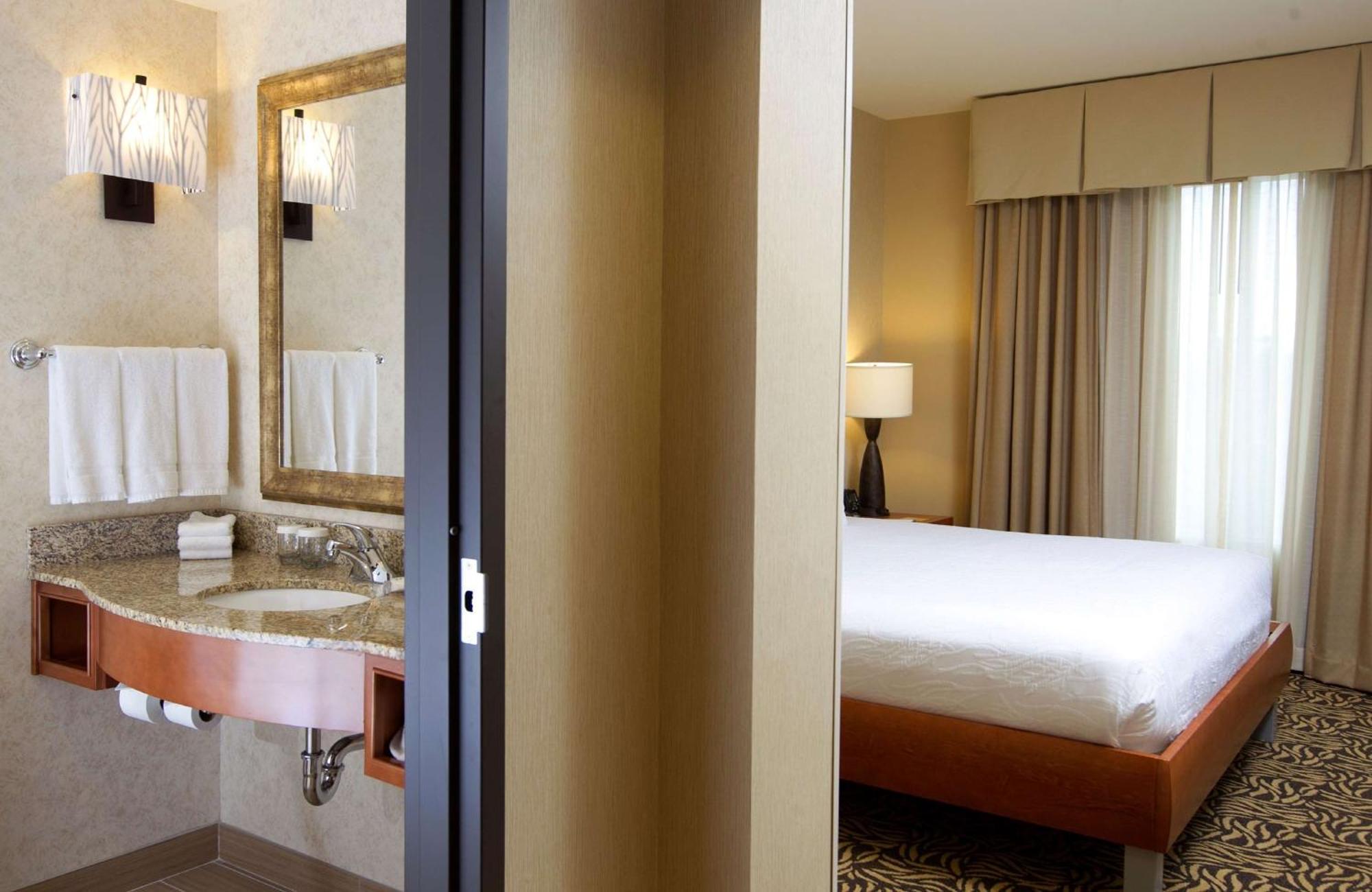 Hilton Garden Inn Cedar Falls Conference Center Екстер'єр фото