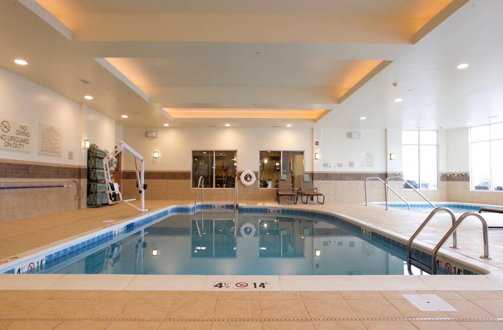 Hilton Garden Inn Cedar Falls Conference Center Екстер'єр фото